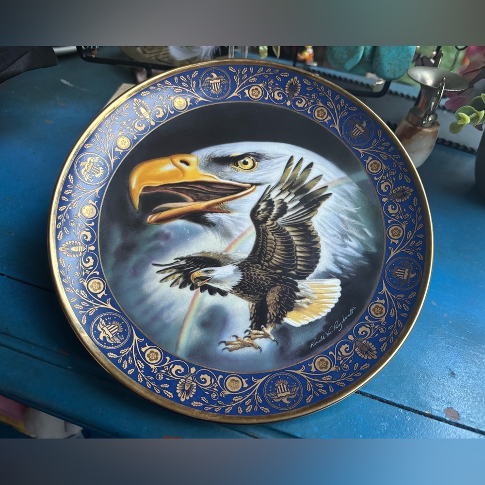 VINTAGE Royal Doulton Limited Edition Collector Eagle PROFILE OF FREEDOM Plate